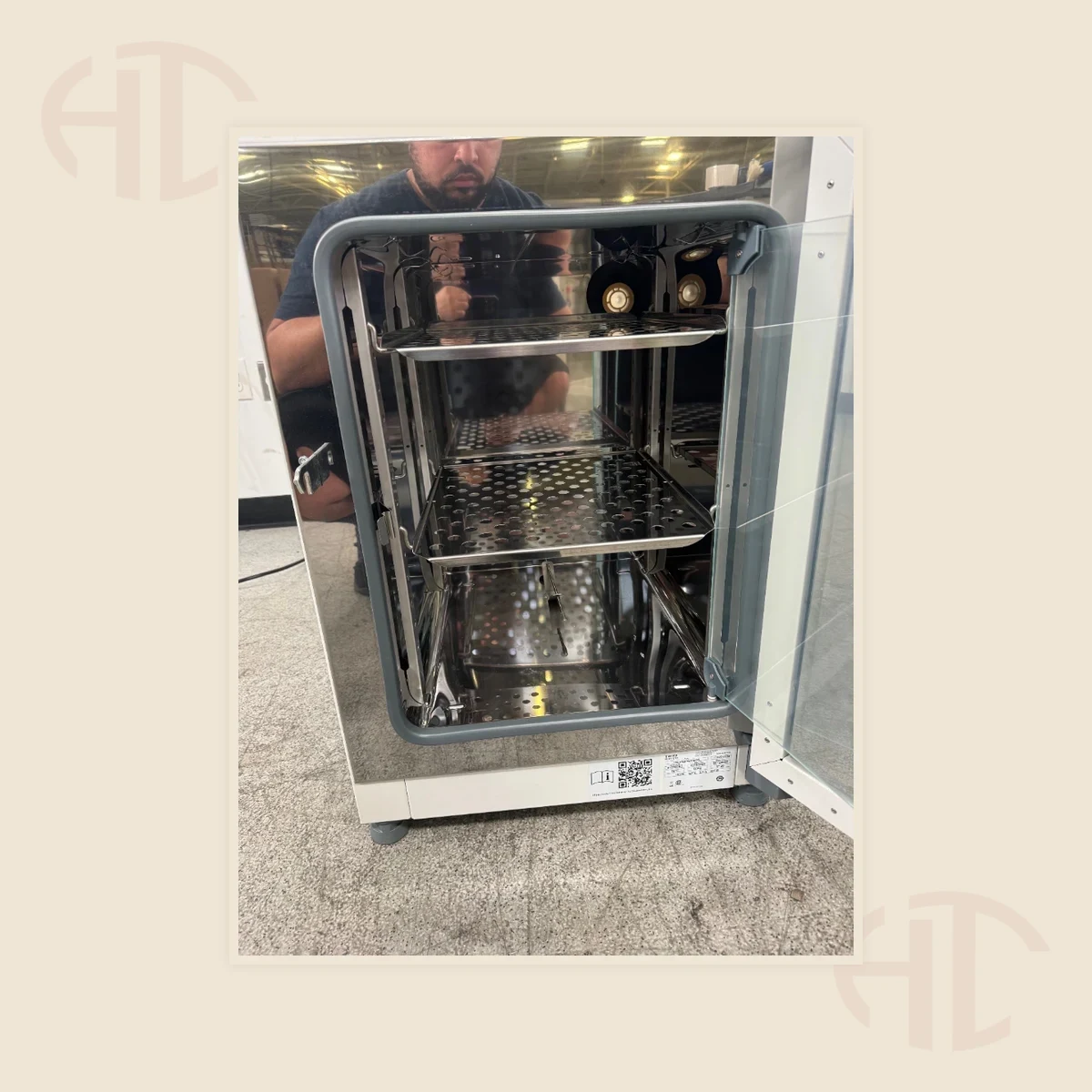 Thermo Scientific Heratherm IGS60 Incubator view 3