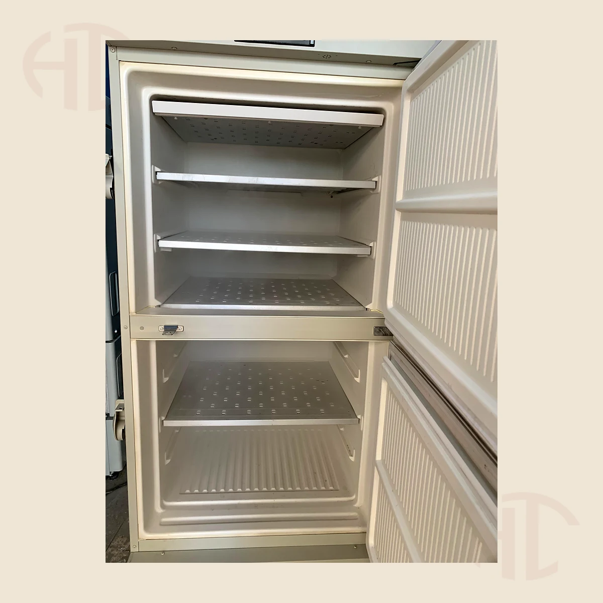 Panasonic Laboratory Refrigerator-Freezer (Inventory Unit) view 3