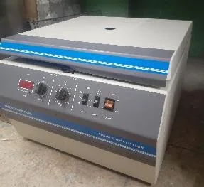 IEC Centra GP-8 Centrifuge